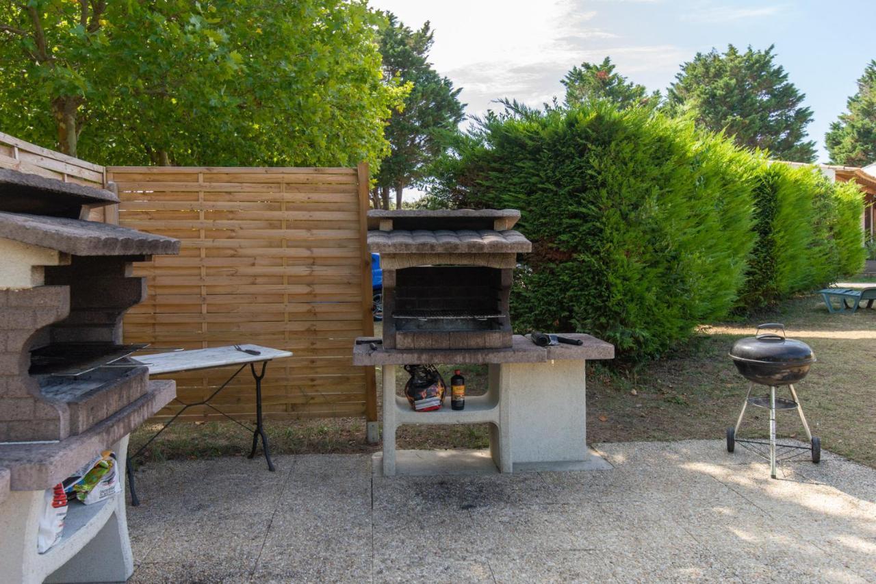 Camping Les Maraises Saint-Martin-de-Ré Dış mekan fotoğraf